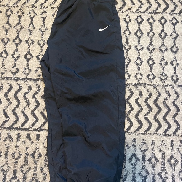 Nike Pants - Women’s Black Nike Parachute Pants